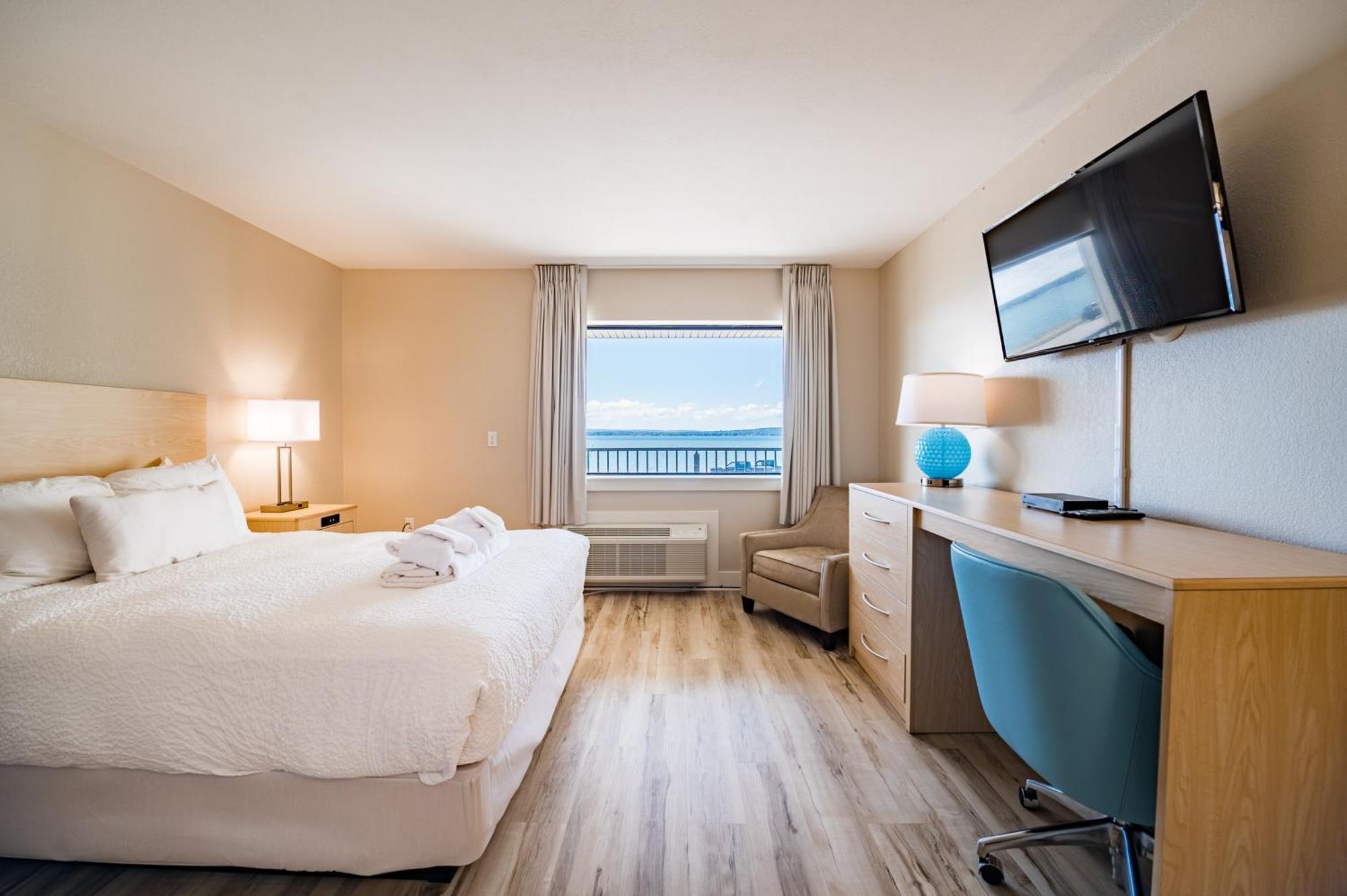 Kasa Gold Coast Inn Traverse City Bagian luar foto