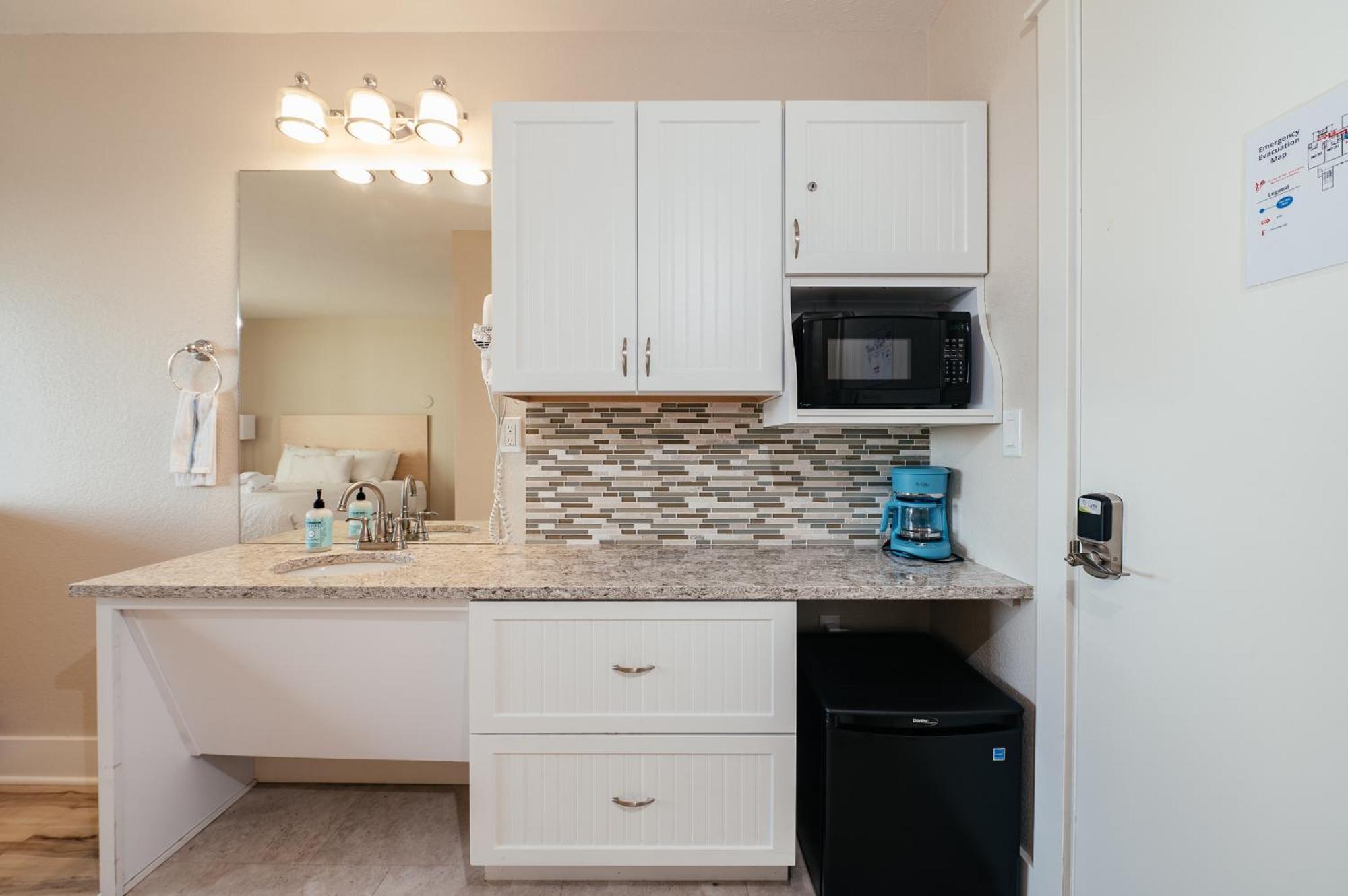 Kasa Gold Coast Inn Traverse City Bagian luar foto